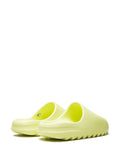 YEEZY SLIDES